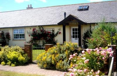 Outchester and Ross Farm Cottages - Belford