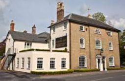 Pembroke Arms Hotel - Wilton