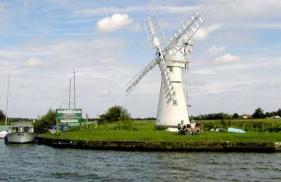 Thurne Dyke Drainage Mill, (HE) (Norfolk)