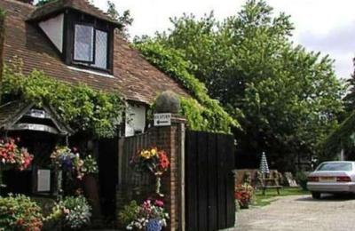 Warren Cottage Accommodation - Willesborough