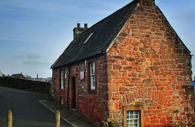 Old Bridge House Museum - Dumfries