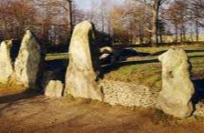 Wayland's Smithy, (EH)  - Uffington