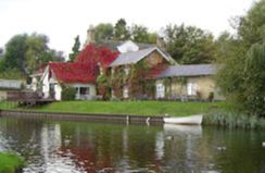 Hilgay - Crosskeys Riverside House B&B