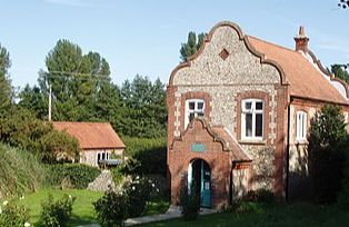 Glandford Shell Museum